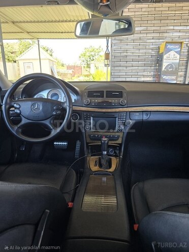 Mercedes E 280-9