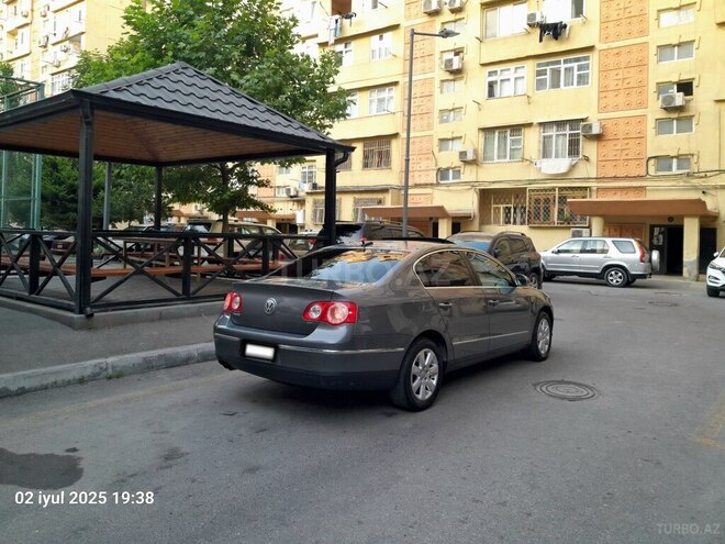 Volkswagen Passat 2006, 237,000 km - 2.0 l - Bakı