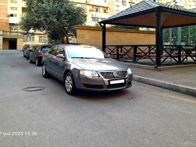 Volkswagen Passat 2006, 237,000 km - 2.0 l - Bakı