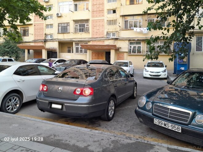 Volkswagen Passat 2006, 237,000 km - 2.0 l - Bakı