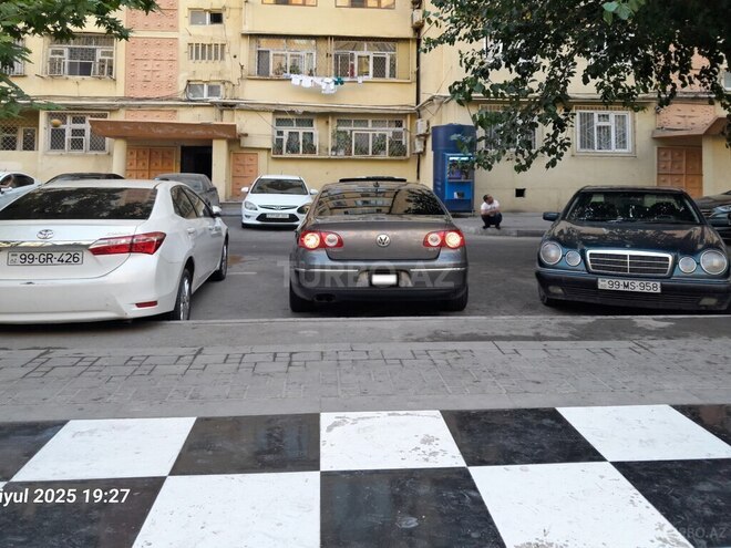 Volkswagen Passat 2006, 237,000 km - 2.0 l - Bakı