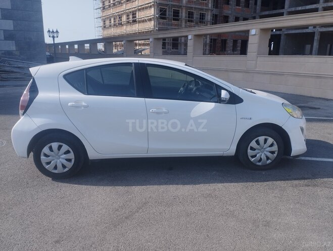 Toyota Aqua 2017, 208,000 km - 1.5 l - Bakı