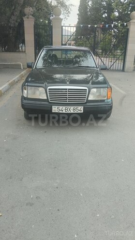 Mercedes E 250 1994, 412,000 km - 2.5 l - Saatlı