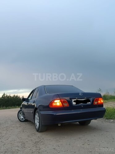 Mercedes E 200 1996, 300,000 km - 2.0 l - Bakı