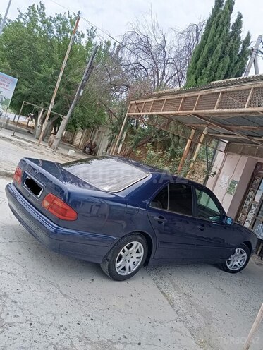 Mercedes E 200 1996, 300,000 km - 2.0 l - Bakı