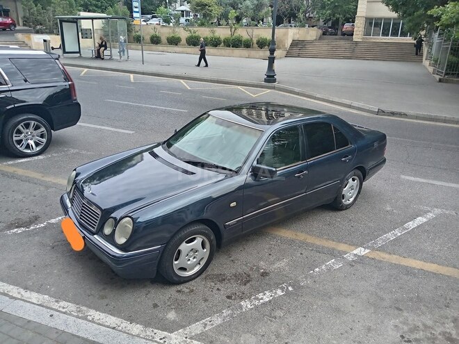 Mercedes E 240 1998, 375,426 km - 2.4 l - Bakı