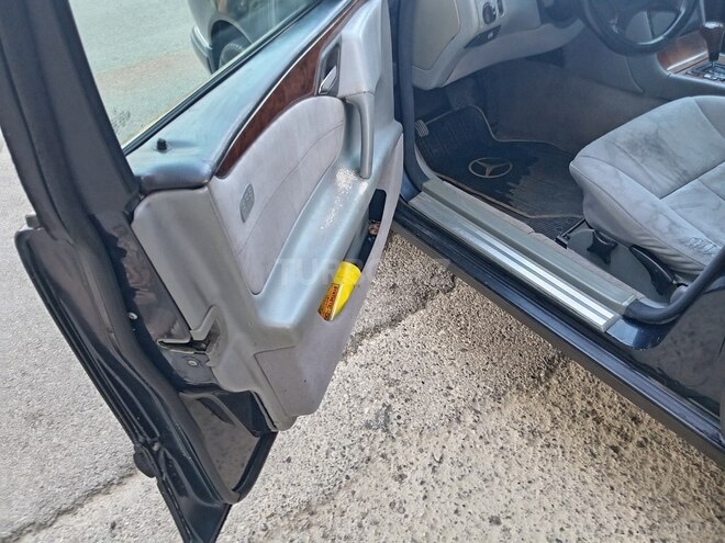 Mercedes E 240 1998, 375,426 km - 2.4 l - Bakı
