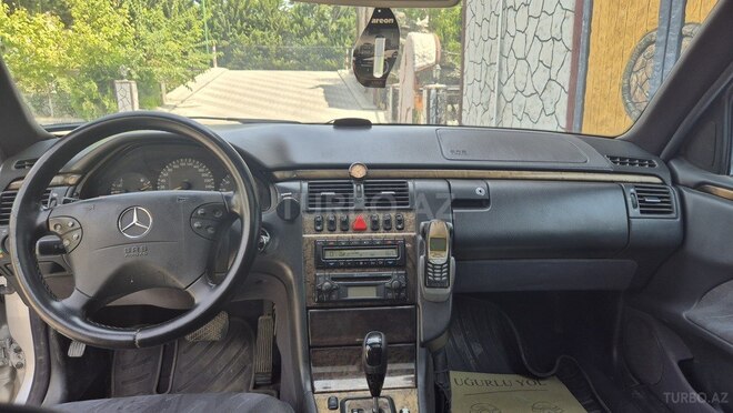 Mercedes E 280 2000, 323,615 km - 2.8 l - Sabirabad
