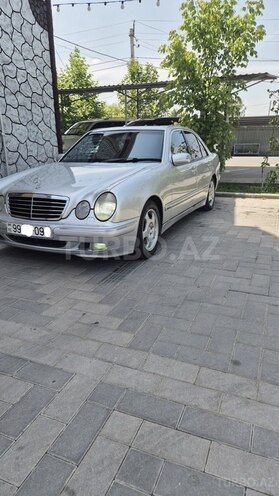 Mercedes E 280 2000, 323,615 km - 2.8 l - Sabirabad