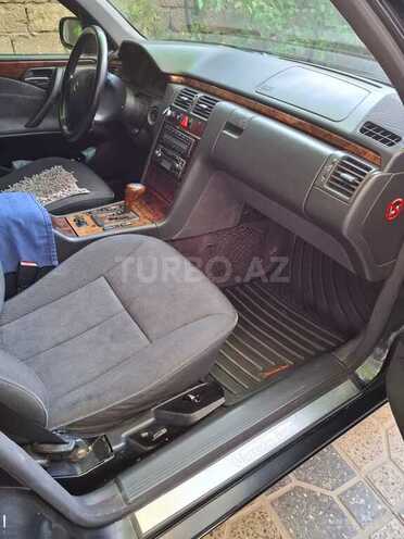 Mercedes E 270 2000, 431,000 km - 2.7 l - Bakı