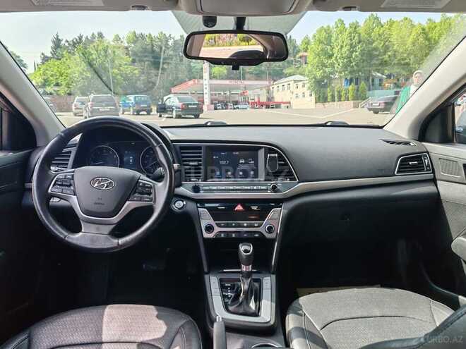 Hyundai Elantra 2017, 175,000 km - 2.0 l - Tovuz
