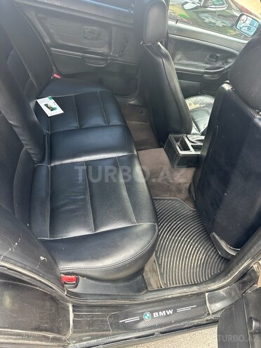 BMW 320 1992, 484,000 km - 2.0 л - Xudat