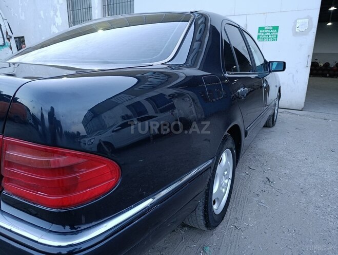 Mercedes E 230 1996, 418,000 km - 2.3 l - Bakı