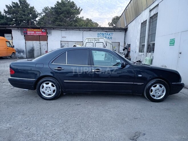 Mercedes E 230 1996, 418,000 km - 2.3 l - Bakı