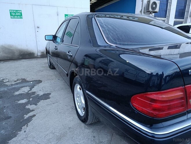 Mercedes E 230 1996, 418,000 km - 2.3 l - Bakı