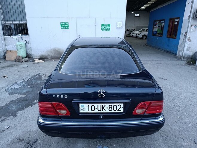 Mercedes E 230 1996, 418,000 km - 2.3 l - Bakı
