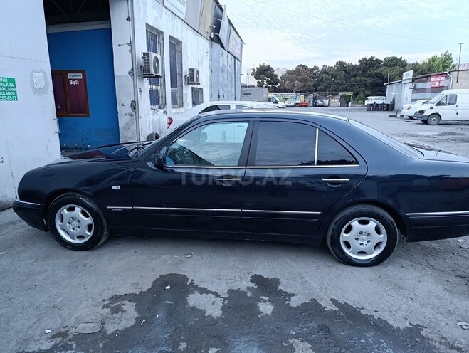 Mercedes E 230 1996, 418,000 km - 2.3 l - Bakı