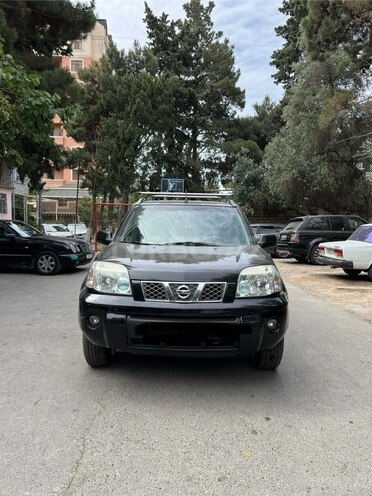 Nissan X-Trail 2011, 255,000 km - 2.5 л - Bakı
