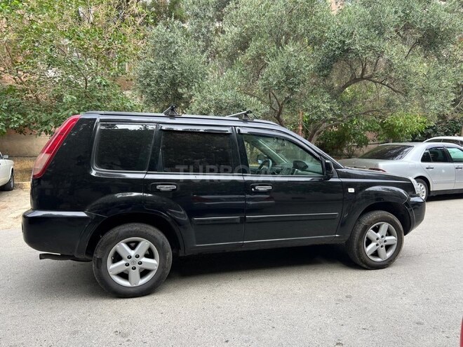 Nissan X-Trail 2011, 255,000 km - 2.5 л - Bakı