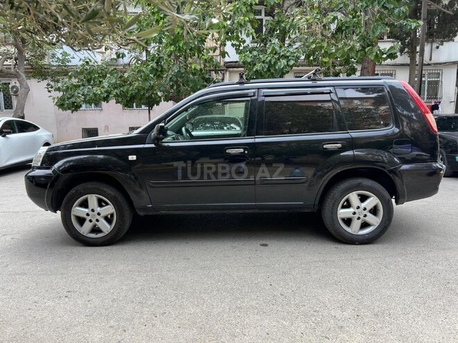 Nissan X-Trail 2011, 255,000 km - 2.5 л - Bakı