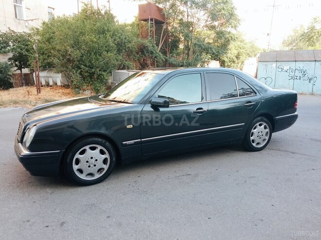 Mercedes E 230 1996, 211,251 km - 2.3 l - Bakı