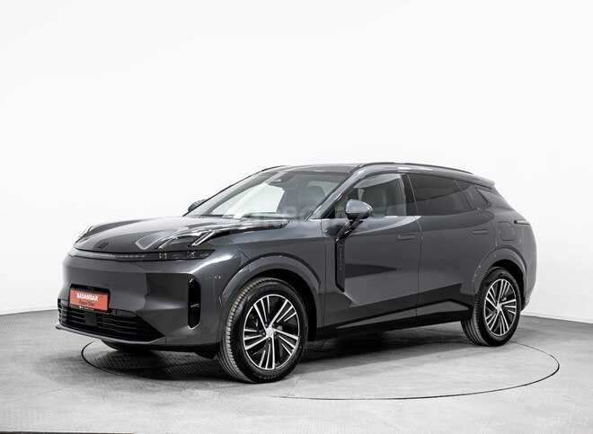 Lynk & Co 08-1