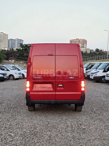 Ford Transit-6