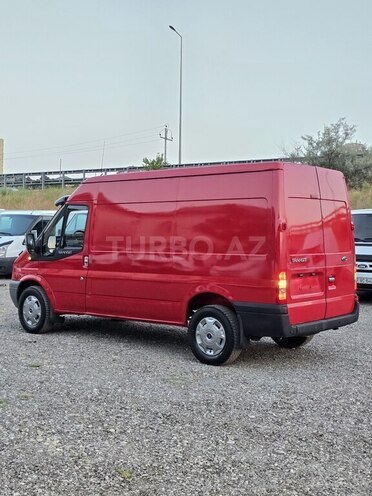 Ford Transit-5