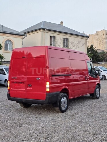 Ford Transit-7