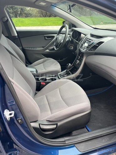 Hyundai Elantra 2015, 104,500 km - 1.8 л - Bakı