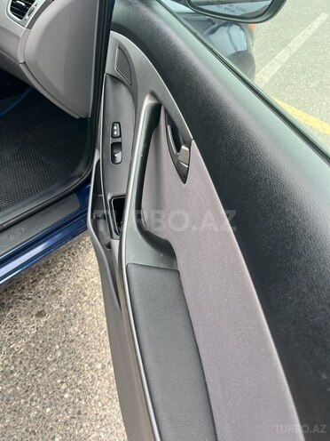 Hyundai Elantra 2015, 104,500 km - 1.8 л - Bakı