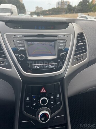 Hyundai Elantra 2015, 104,500 km - 1.8 л - Bakı