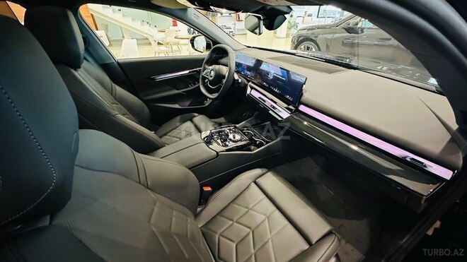 BMW 520-11