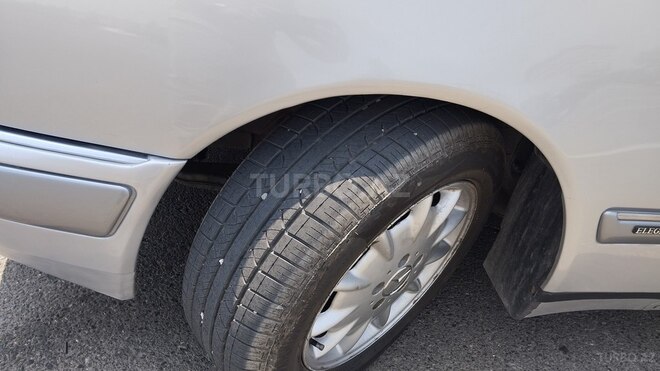 Mercedes E 240 1997, 330,830 km - 2.4 l - Gəncə