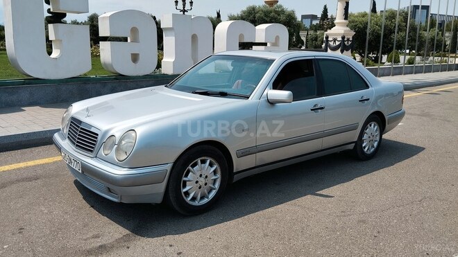 Mercedes E 240 1997, 330,830 km - 2.4 l - Gəncə