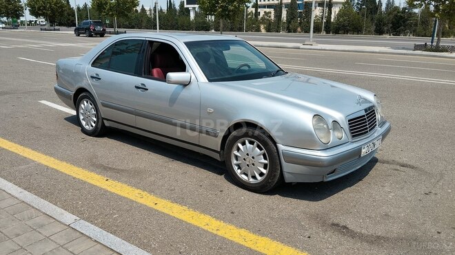 Mercedes E 240 1997, 330,830 km - 2.4 l - Gəncə
