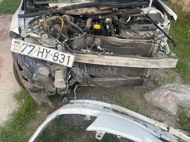Renault Megane 2010, 280,000 km - 1.5 l - Tovuz