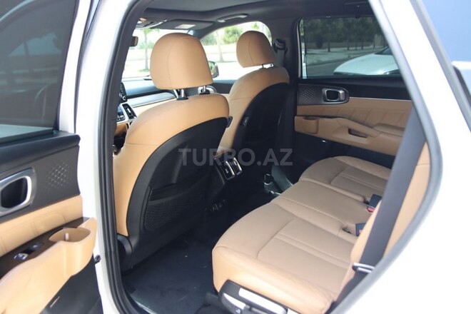 Kia Sorento 2023, 27,300 km - 1.6 l - Bakı