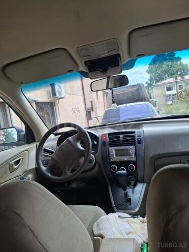 Hyundai Tucson 2006, 235,353 km - 2.0 l - 