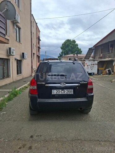 Hyundai Tucson 2006, 235,353 km - 2.0 l - 