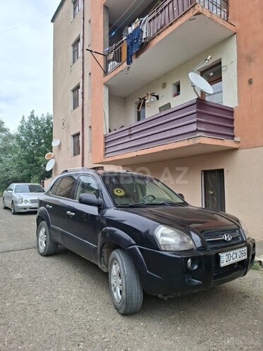 Hyundai Tucson 2006, 235,353 km - 2.0 l - 
