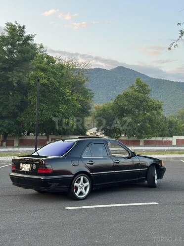 Mercedes C 230 1998, 402,000 km - 2.3 l - Zaqatala