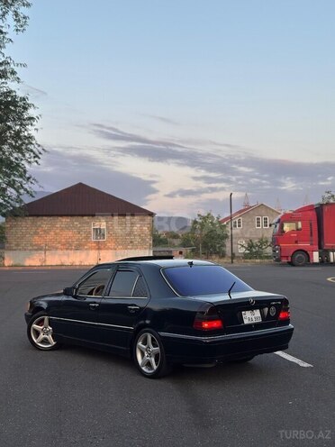 Mercedes C 230 1998, 402,000 km - 2.3 l - Zaqatala