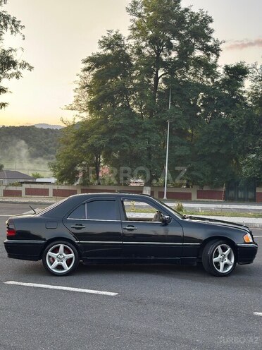 Mercedes C 230 1998, 402,000 km - 2.3 l - Zaqatala