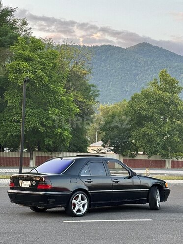 Mercedes C 230 1998, 402,000 km - 2.3 l - Zaqatala