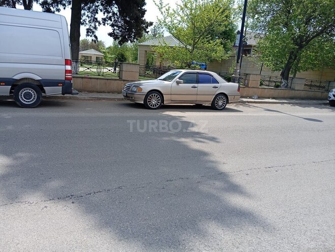 Mercedes C 230 1999, 178,555 km - 2.3 l - Bakı