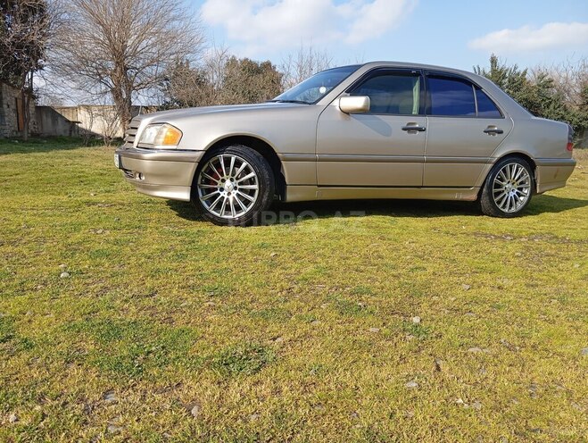 Mercedes C 230 1999, 178,555 km - 2.3 l - Bakı