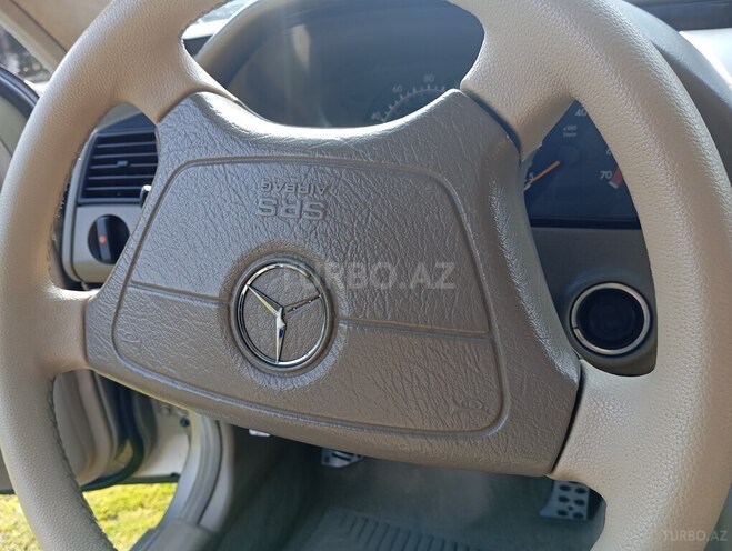 Mercedes C 230 1999, 178,555 km - 2.3 l - Bakı