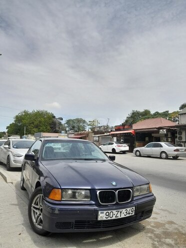 BMW 318 1993, 286,000 km - 1.8 l - Bakı