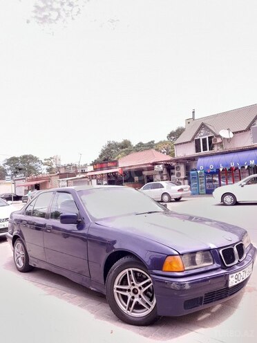 BMW 318 1993, 286,000 km - 1.8 l - Bakı